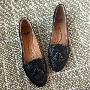 Sofft Women's Black Loafers with Tassels